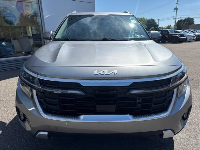 Used 2024 Kia Seltos SX AWD/4WD image 3