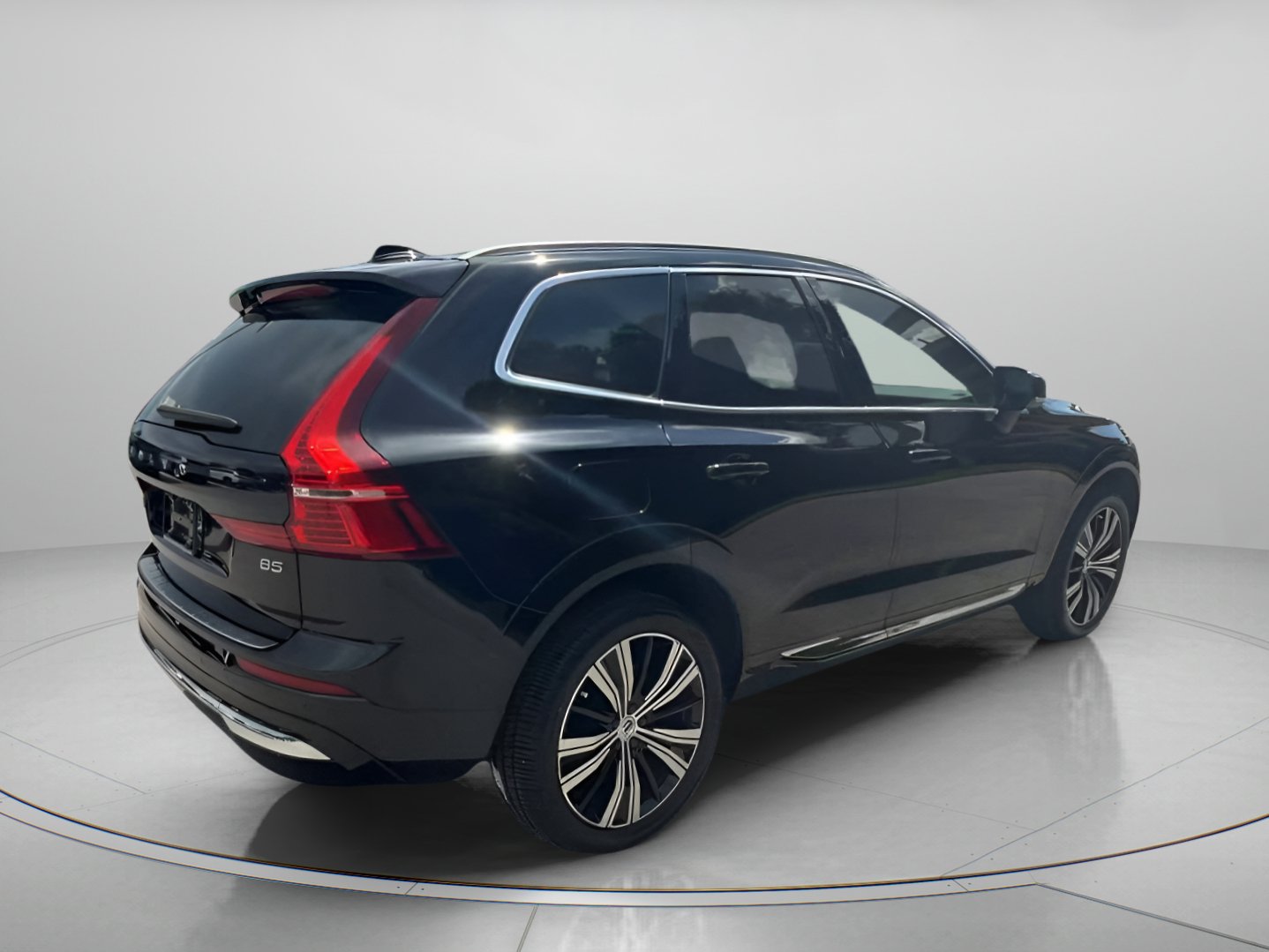 Used 2022 Volvo XC60 B5 Inscription w/ Protection Package Premier FWD image 30