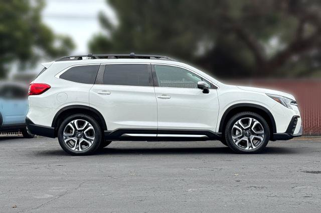 Used 2023 Subaru Ascent Limited w/ Technology Package AWD/4WD image 29