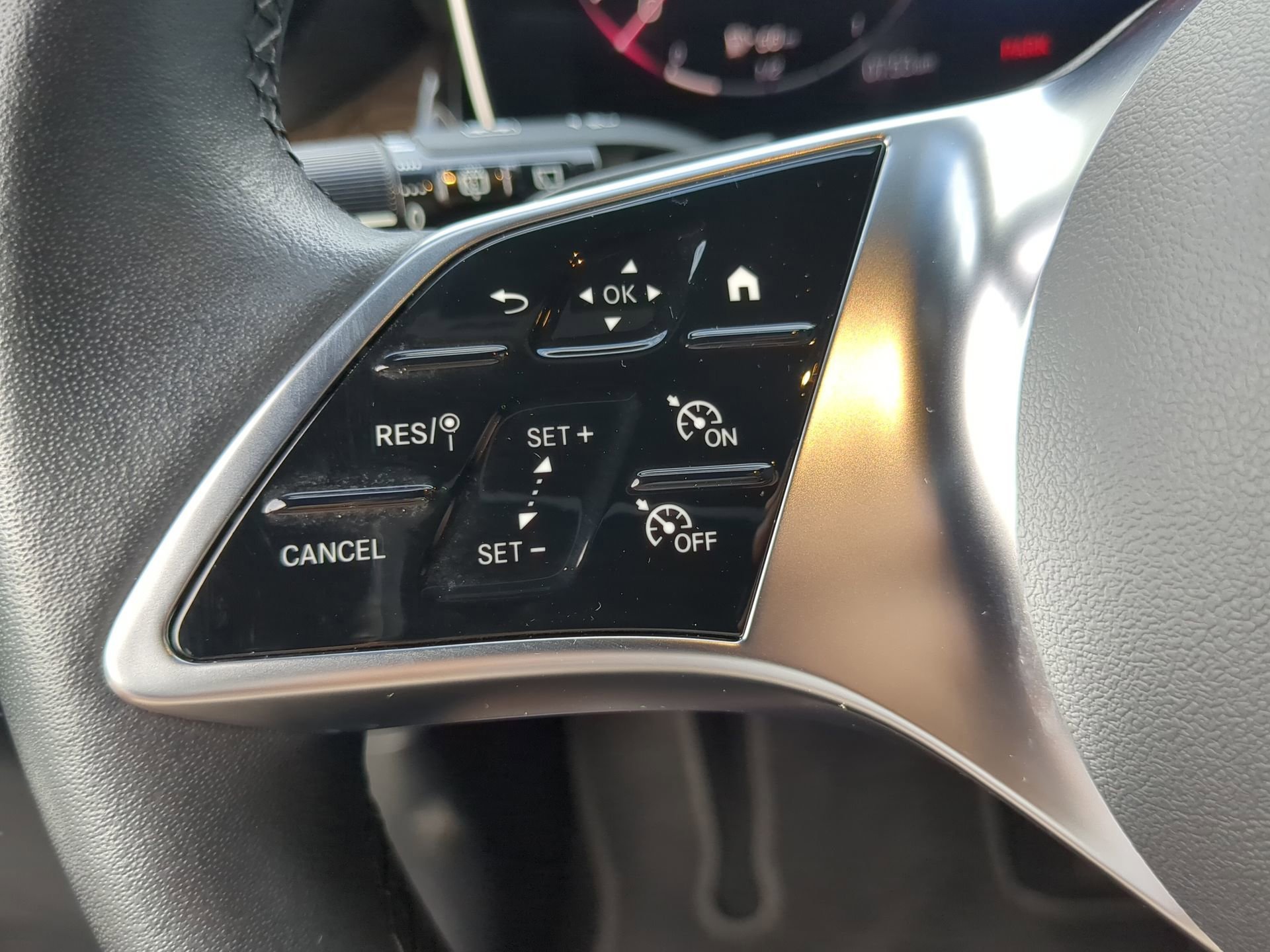 Used 2025 Mercedes-Benz GLC 300 image 64