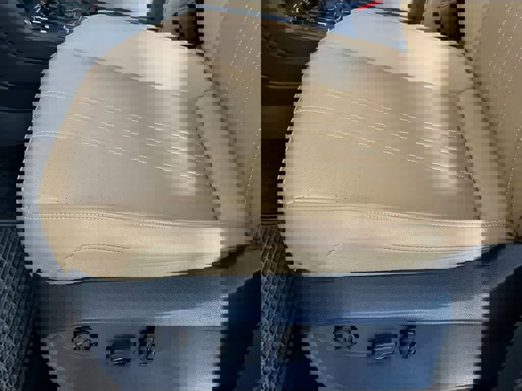 Used 2024 Volkswagen Tiguan SE R-Line image 29