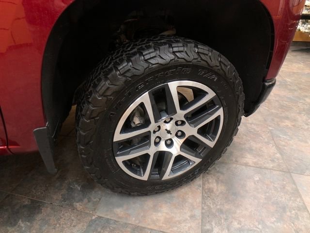 Used 2020 Chevrolet Silverado 1500 Custom Trail Boss w/ Custom Convenience Package image 9