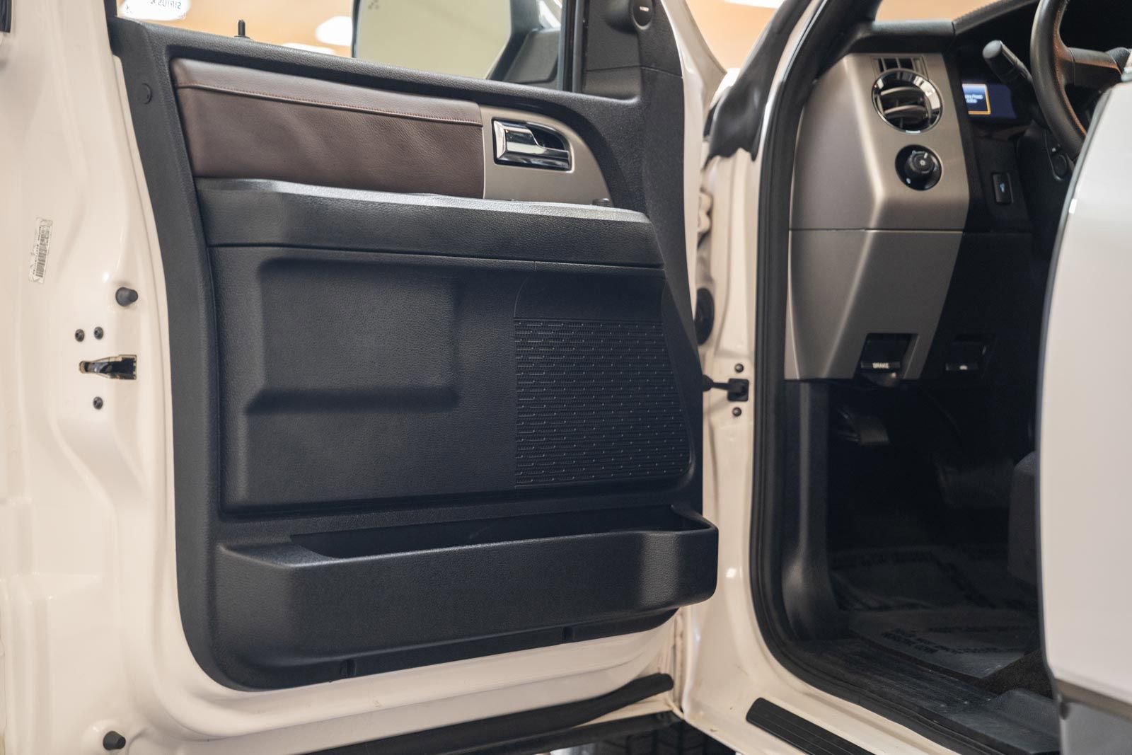 Certified 2017 Ford Expedition King Ranch RWD image 44