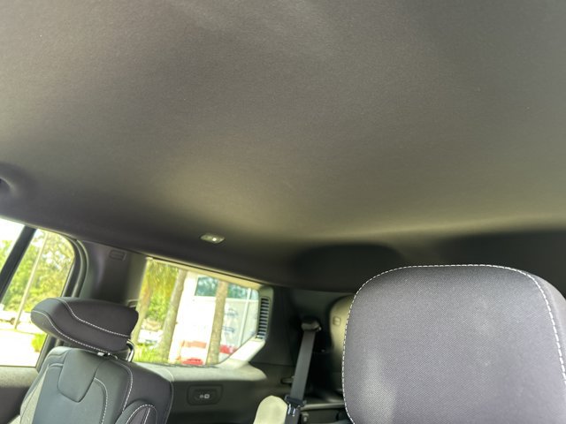 Used 2025 Jeep Grand Cherokee L Laredo w/ Luxury Tech Group I RWD image 24