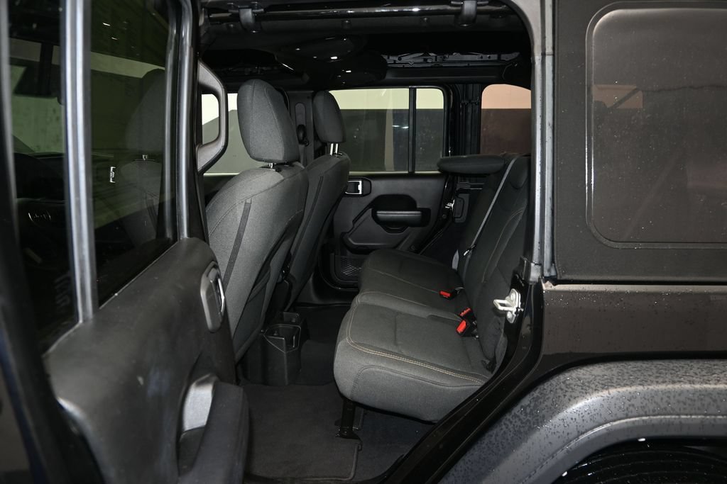 Used 2024 Jeep Wrangler Unlimited Sport AWD/4WD image 18