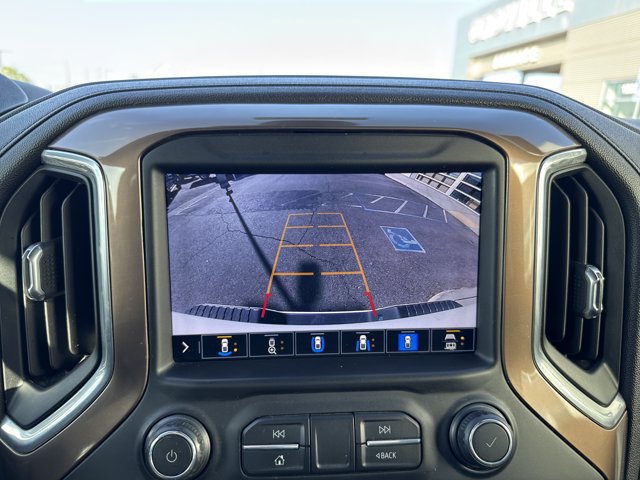 Used 2020 Chevrolet Silverado 2500 High Country w/ Technology Package AWD/4WD image 18