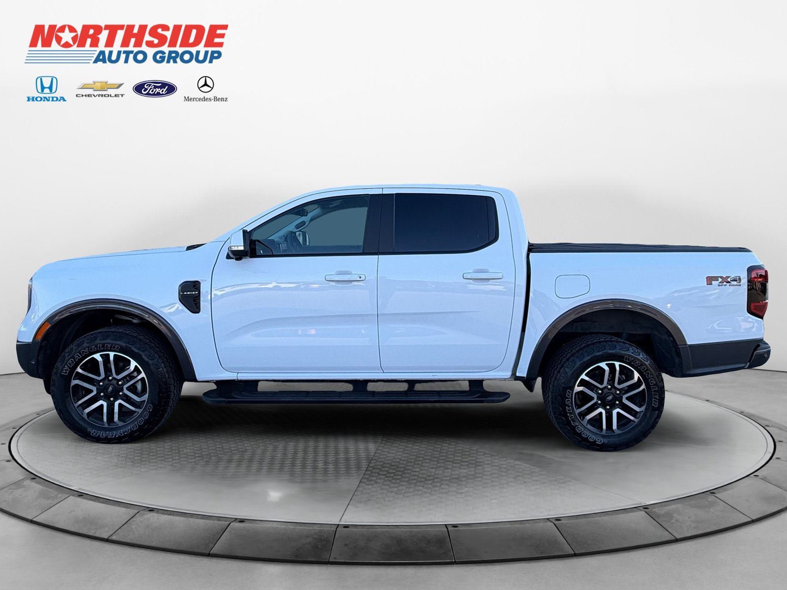 Certified 2024 Ford Ranger Lariat w/ FX4 Off-Road Package AWD/4WD image 4