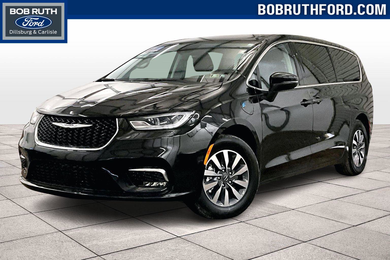 Used 2023 Chrysler Pacifica Touring-L image 5