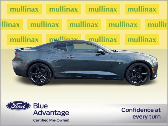 Used 2018 Chevrolet Camaro SS RWD image 2