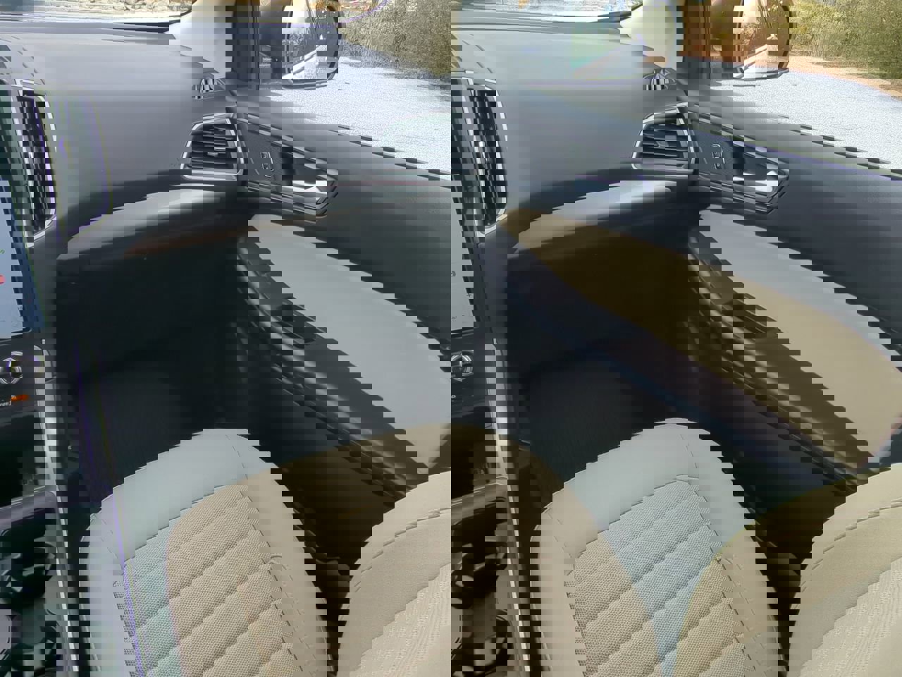 Certified 2024 Ford Edge SE image 15