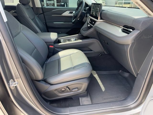 Certified 2025 Ford Explorer Active w/ Active Comfort Package AWD/4WD image 61