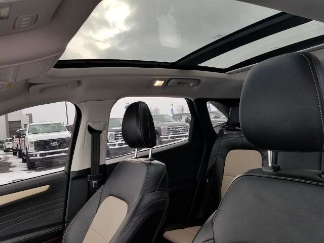 Certified 2022 Ford Escape Titanium w/ Titanium Elite Package image 15