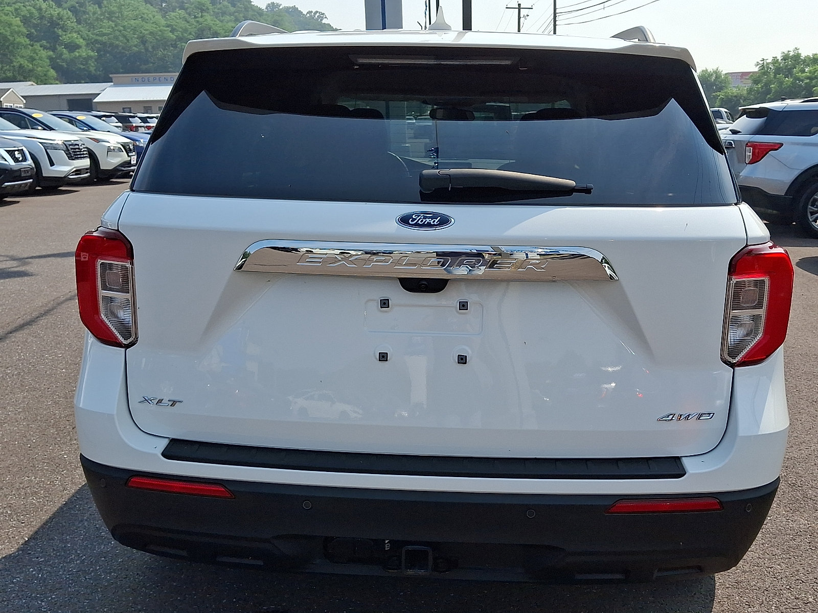 Certified 2023 Ford Explorer XLT w/ Class IV Trailer Tow Package AWD/4WD image 9