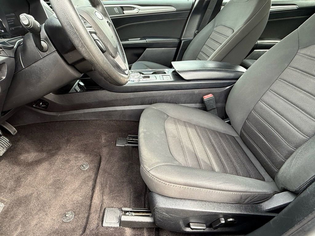 Certified 2020 Ford Fusion SE image 15