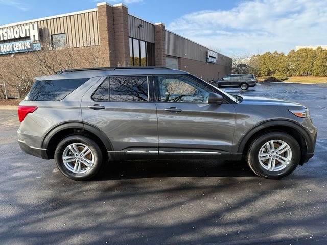 Certified 2022 Ford Explorer XLT w/ Equipment Group 202A image 5