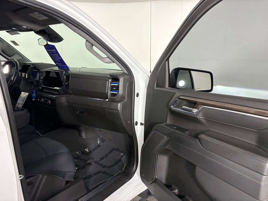 Used 2023 Chevrolet Silverado 1500 RST w/ Redline Edition image 35