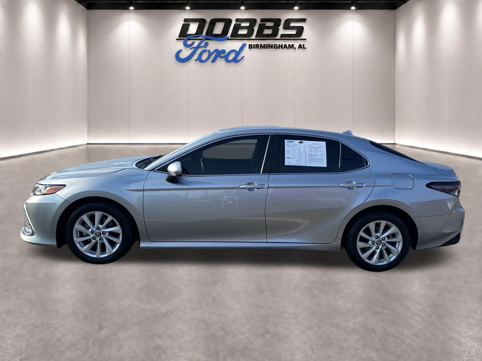 Used 2024 Toyota Camry LE FWD image 4