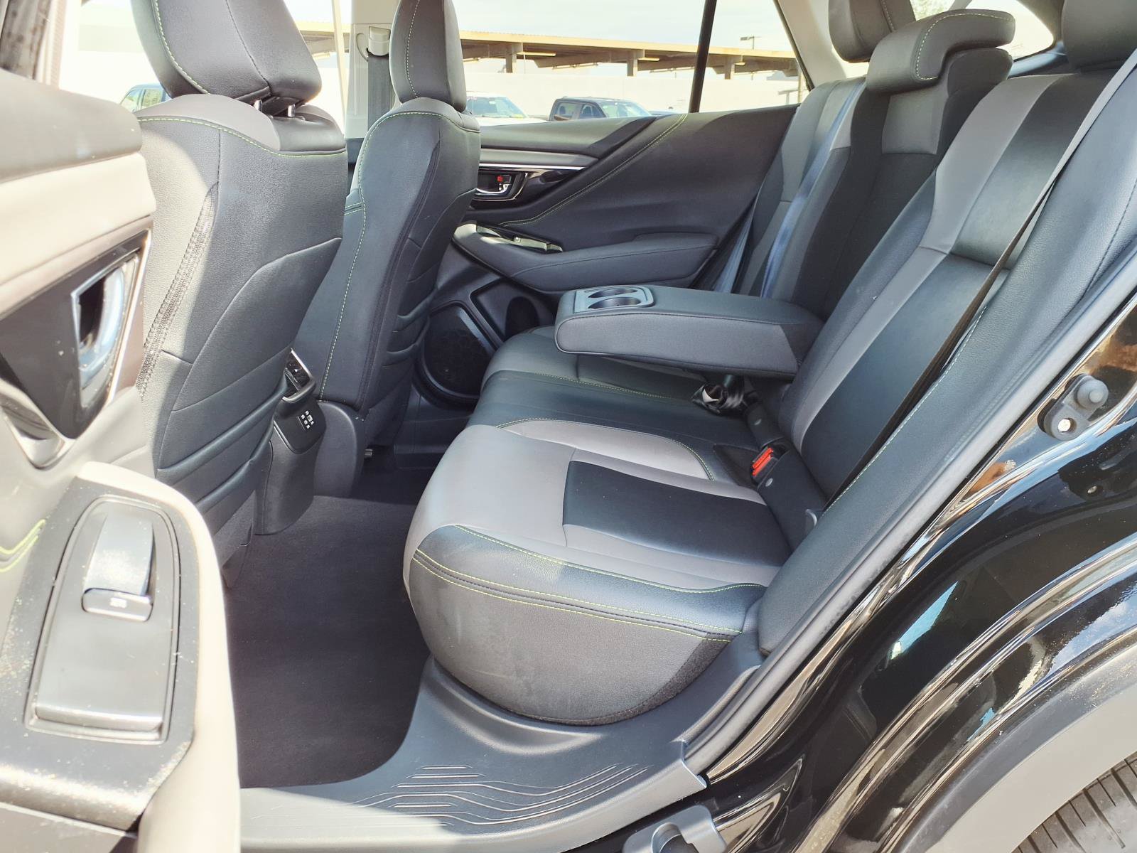 Used 2025 Subaru Outback Onyx Edition AWD/4WD image 16