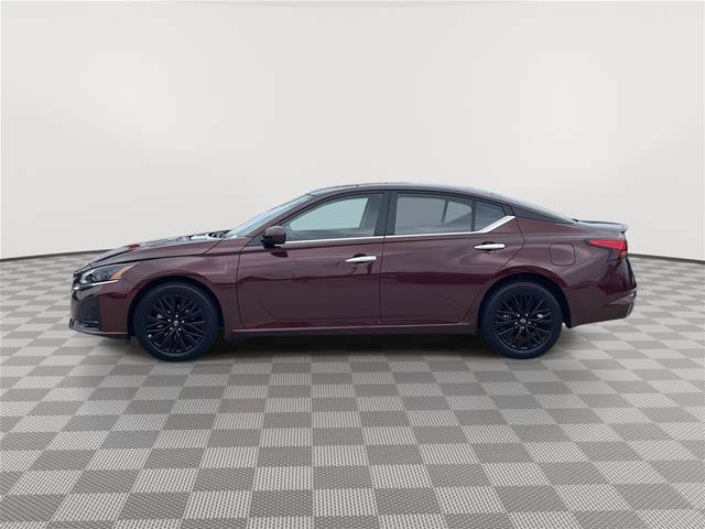 Used 2025 Nissan Altima 2.5 SV w/ SV Special Edition Package AWD/4WD image 2