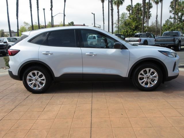 Certified 2025 Ford Escape Active w/ Tech Pack #1 FWD image 5