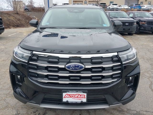 Certified 2025 Ford Explorer Active w/ Active Comfort Package image 9