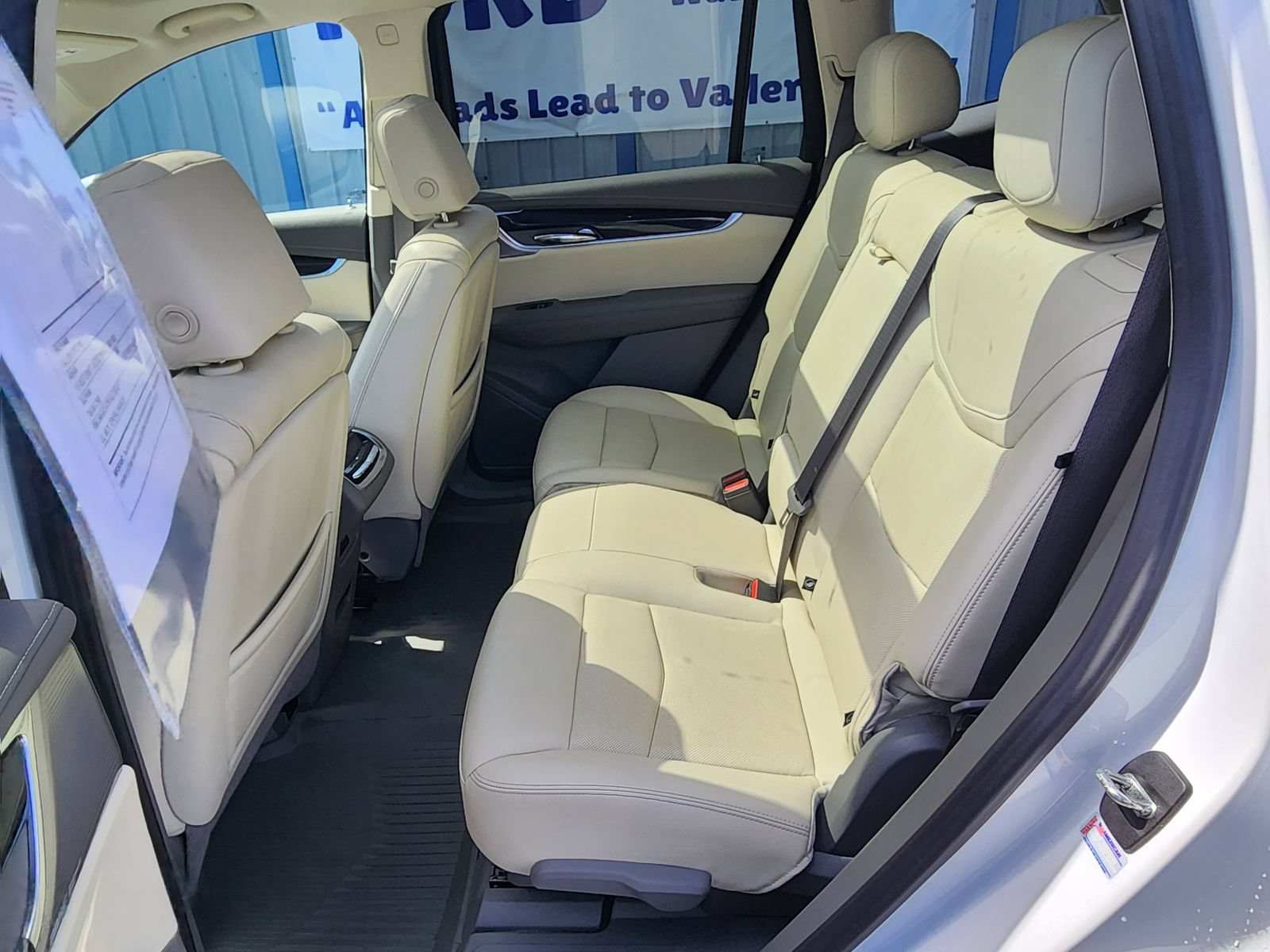 Used 2023 Cadillac XT6 Premium Luxury w/ Technology Package AWD/4WD image 22