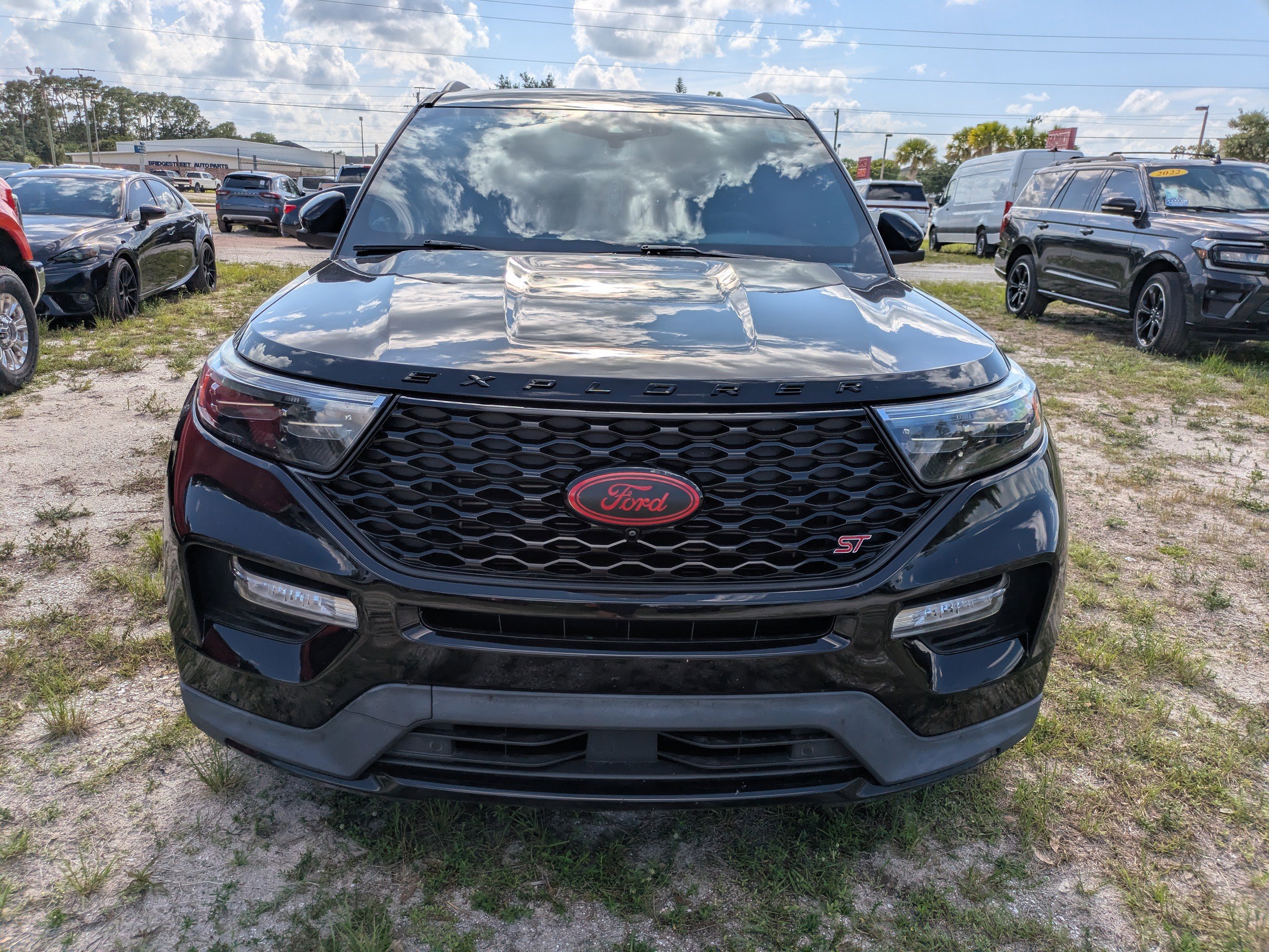 Certified 2021 Ford Explorer ST w/ Equipment Group 401A AWD/4WD image 3
