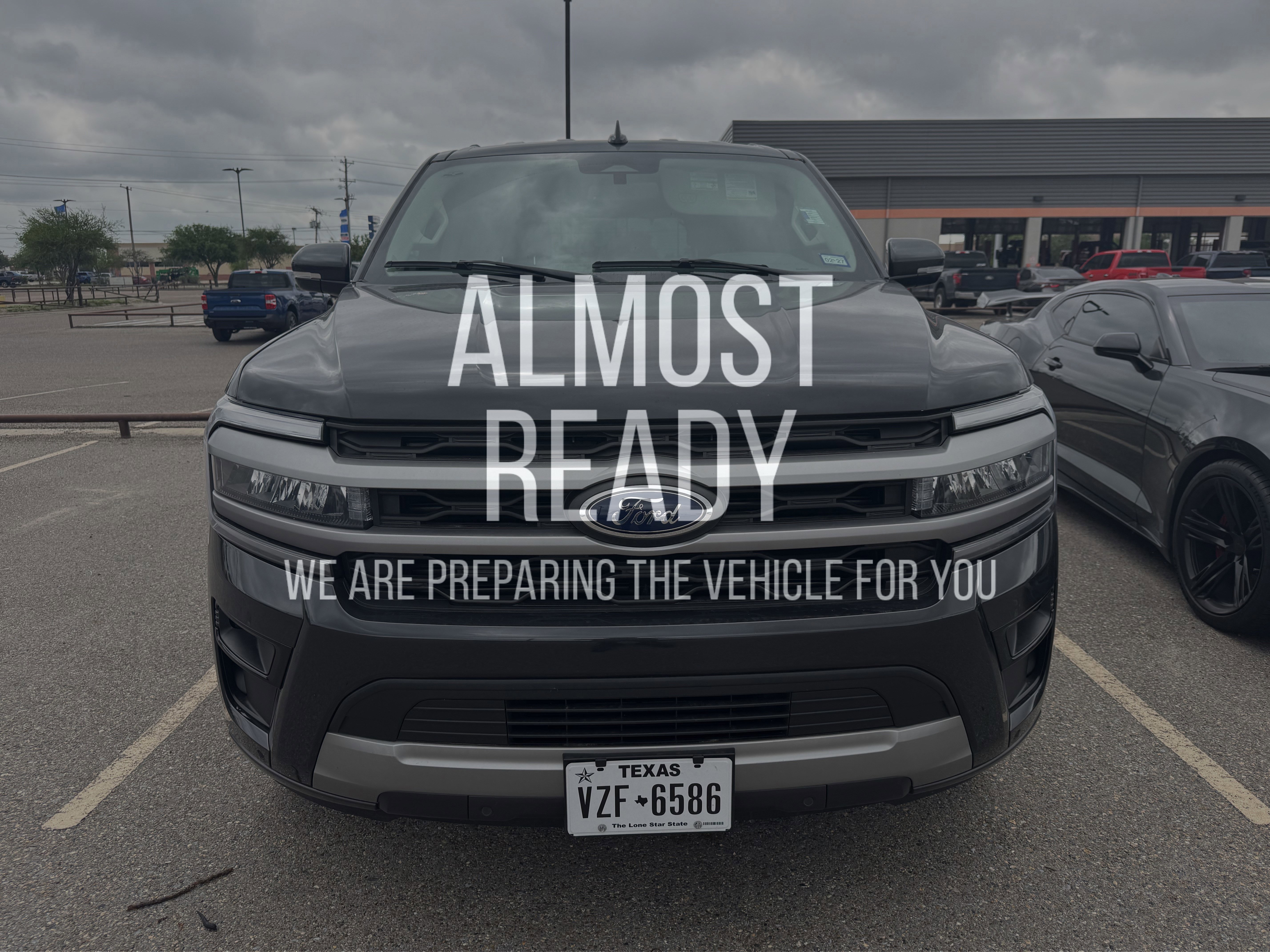 Certified 2023 Ford Expedition XLT RWD image 5