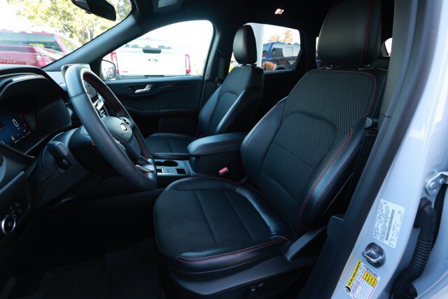 Certified 2025 Ford Escape ST-Line Select w/ Tech Pack #2 AWD/4WD image 21