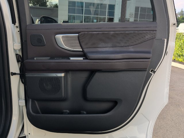 Certified 2025 Ford Expedition Max Platinum w/ Platinum Ultimate Package AWD/4WD image 29