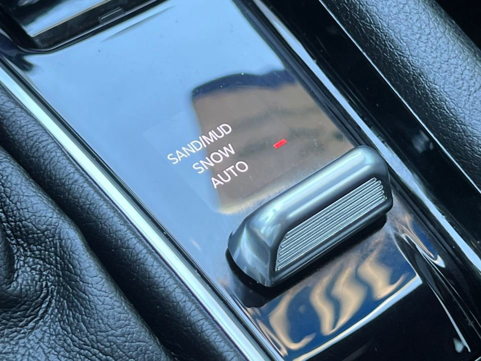 Used 2024 Jeep Compass Limited AWD/4WD image 28