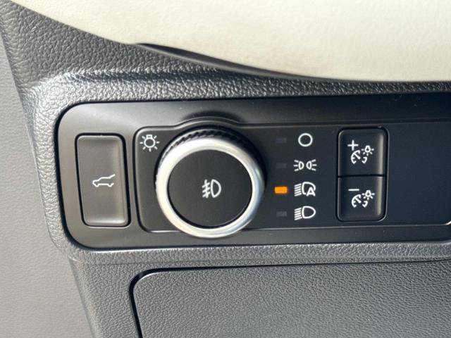 Certified 2025 Ford Explorer Platinum w/ Ultimate Package image 18