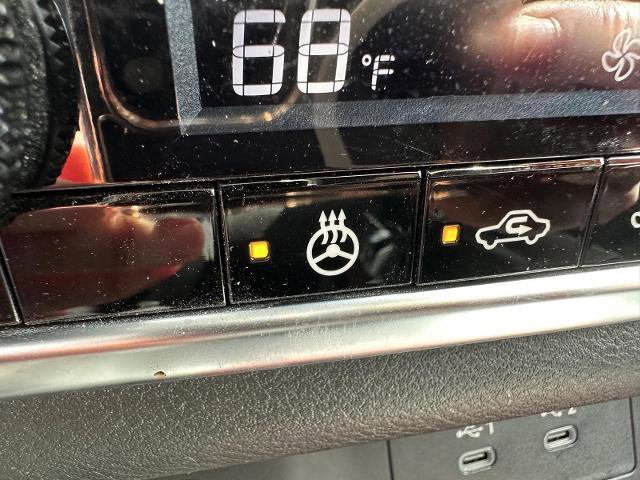 Used 2025 Nissan Rogue SV w/ Rock Creek Premium Package image 32