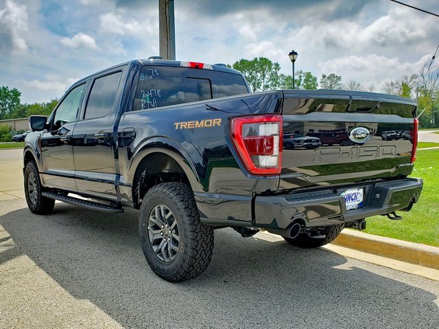 Certified 2025 Ford F150 Platinum w/ FX4 Off-Road Package AWD/4WD image 17