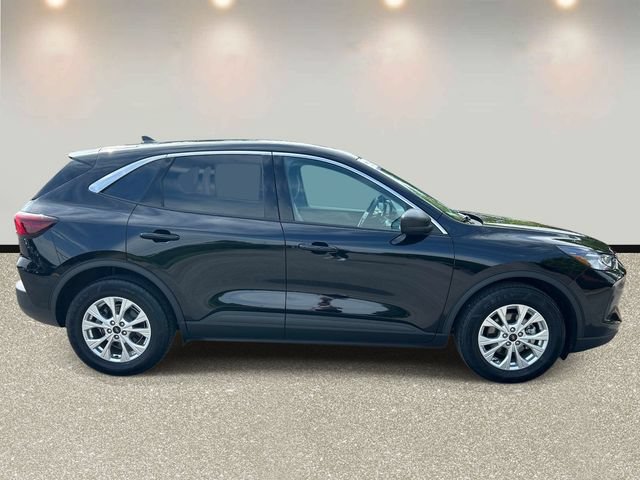 Certified 2023 Ford Escape Active w/ Cold Weather Package FWD image 4