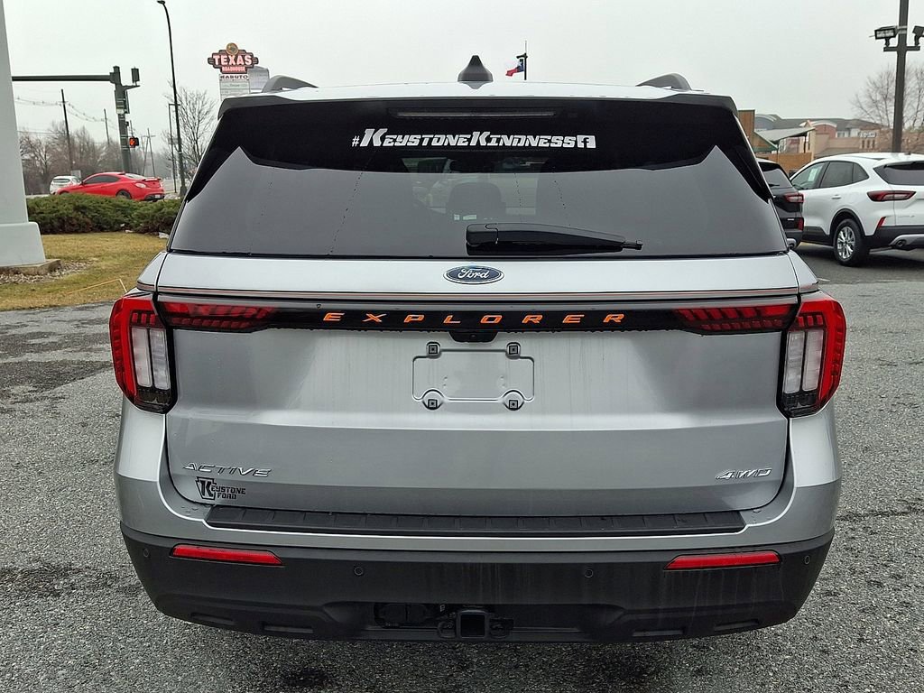 Certified 2025 Ford Explorer Active image 3