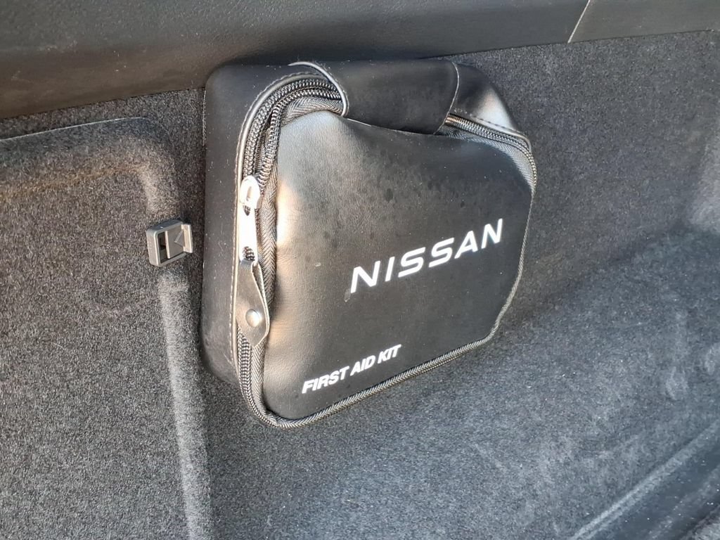 Used 2023 Nissan Rogue SV AWD/4WD image 13