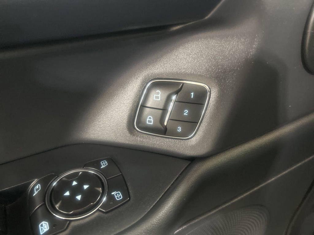 Certified 2022 Ford Expedition Max Platinum image 16