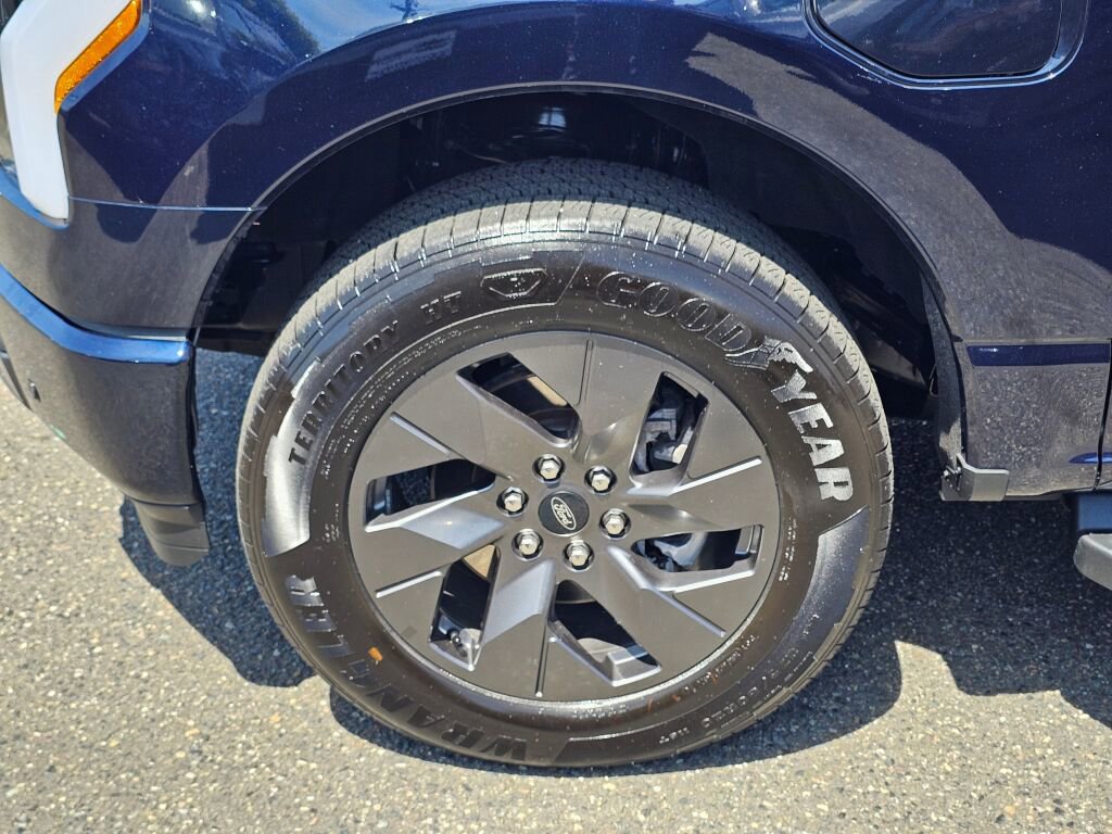 Certified 2025 Ford F150 Lightning Lariat AWD/4WD image 10