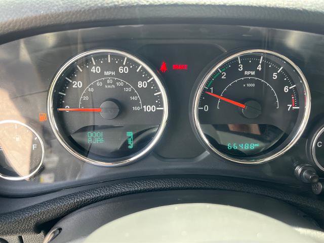 Used 2018 Jeep Wrangler Unlimited Rubicon w/ Connectivity Group AWD/4WD image 7