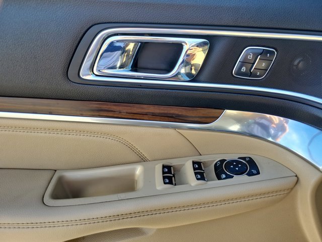 Certified 2017 Ford Explorer Limited w/ Equipment Group 301A image 20
