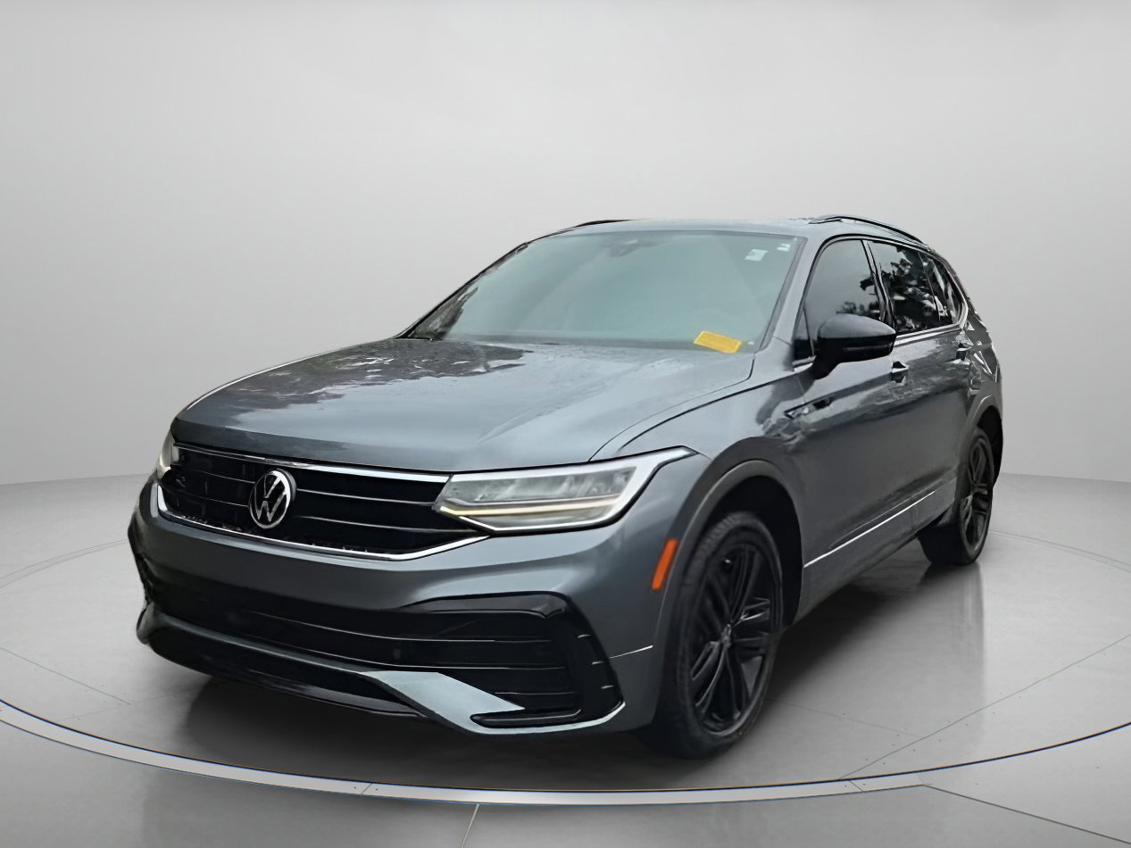 Used 2022 Volkswagen Tiguan SE R-Line image 3
