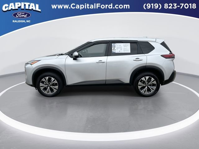 Used 2021 Nissan Rogue SV image 3