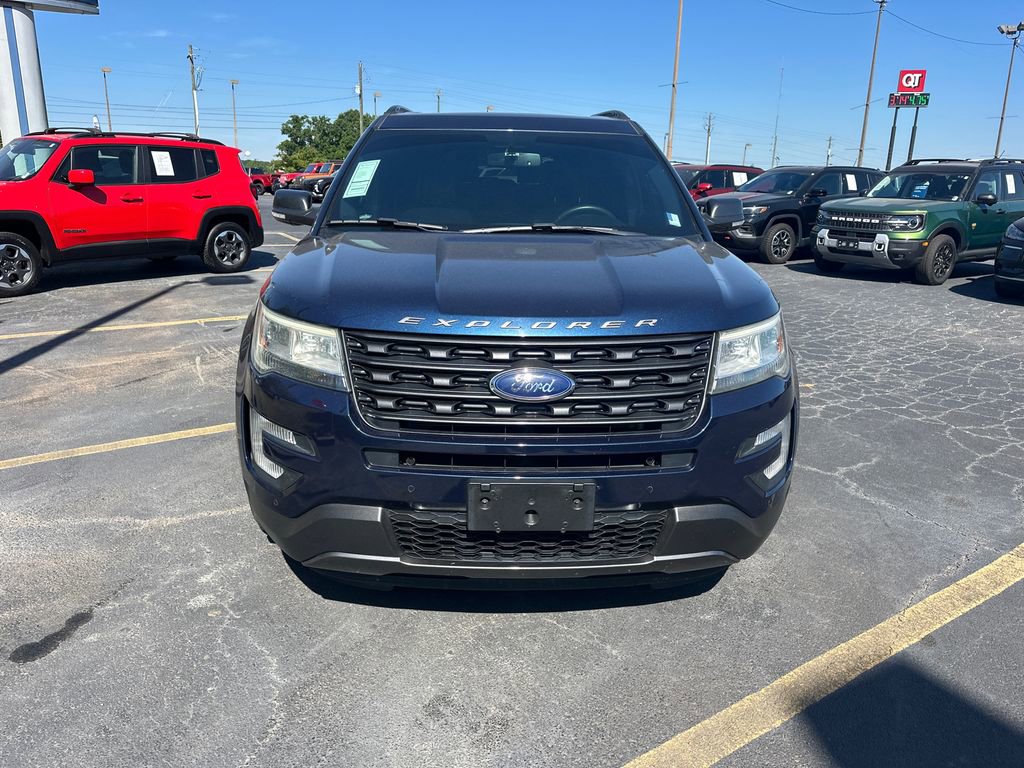 Certified 2017 Ford Explorer XLT w/ Equipment Group 202A FWD image 2