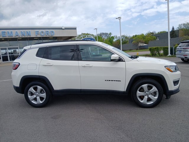 Used 2018 Jeep Compass Latitude w/ Popular Equipment Group FWD image 3