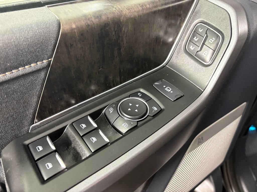 Certified 2025 Ford F350 Lariat AWD/4WD image 12