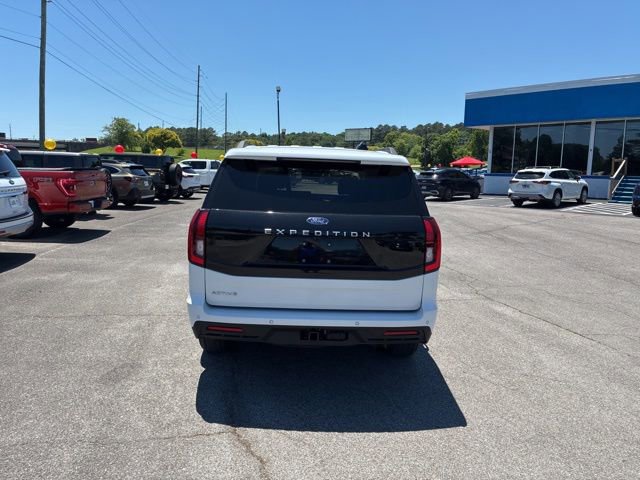 Certified 2025 Ford Expedition Active AWD/4WD image 10