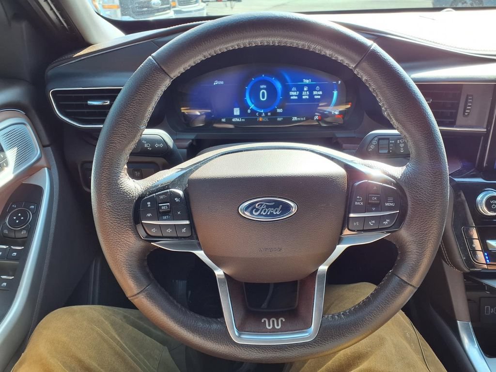 Certified 2023 Ford Explorer King Ranch w/ Technology Package AWD/4WD image 20