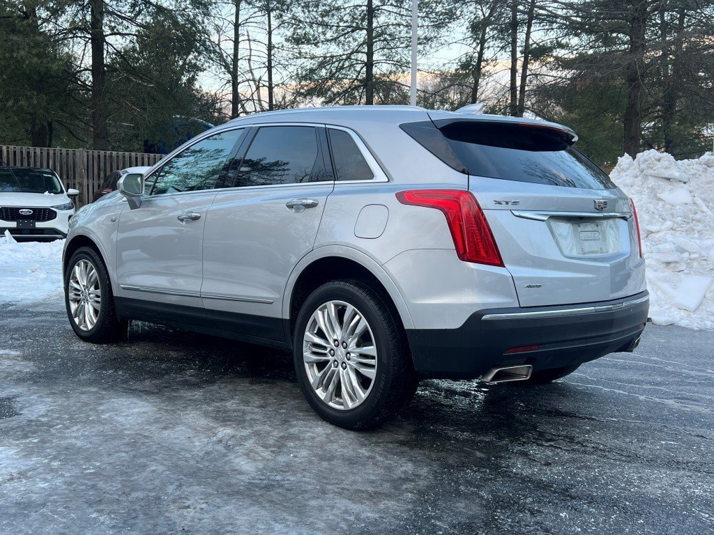 Used 2018 Cadillac XT5 Premium Luxury image 3