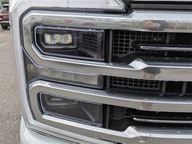 Certified 2025 Ford F350 Platinum w/ Platinum Plus Package image 10